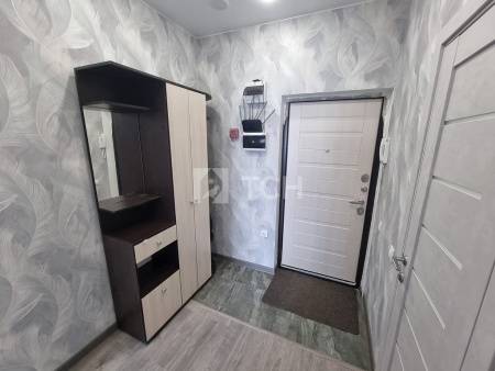 2-комн. квартира, посёлок городского типа Свердловский, улица Строителей, 3, #id1939106