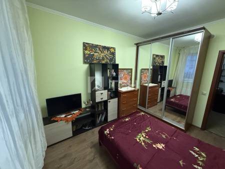 1-комн. квартира, посёлок городского типа Свердловский, улица Строителей, 20, #id1331664