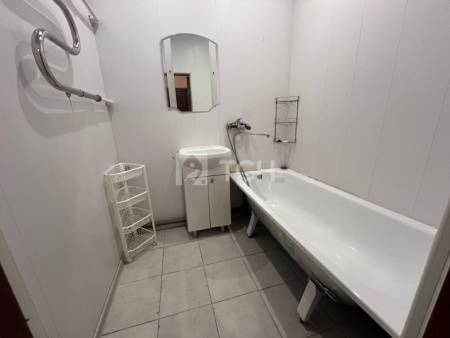 1-комн. квартира, посёлок городского типа Свердловский, Берёзовая улица, 4, #id1988110