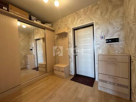 1-комн. квартира, посёлок городского типа Свердловский, улица Строителей, 9, #id1787844