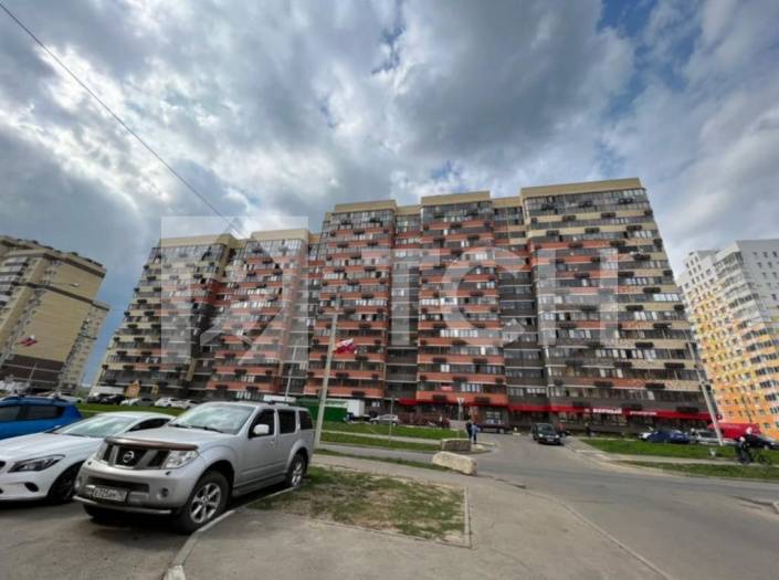 Квартира-студия, рабочий посёлок Свердловский, улица Строителей, 7, #id384427