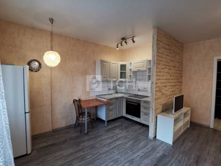 Квартира-студия, посёлок городского типа Свердловский, улица Михаила Марченко, 10, #id1946574