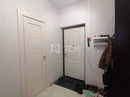 1-комн. квартира, посёлок городского типа Свердловский, улица Строителей, 9, #id1907626