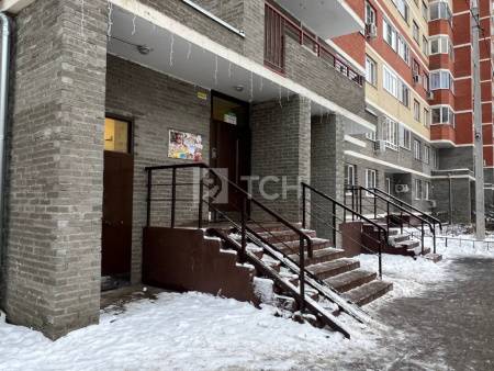 1-комн. квартира, посёлок городского типа Свердловский, Берёзовая улица, 4, #id1988110