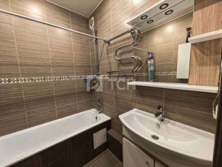 2-комн. квартира, посёлок городского типа Биокомбината, 17Б, #id1876339