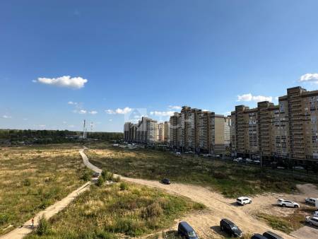 1-комн. квартира, посёлок городского типа Свердловский, улица Строителей, 9, #id1787844