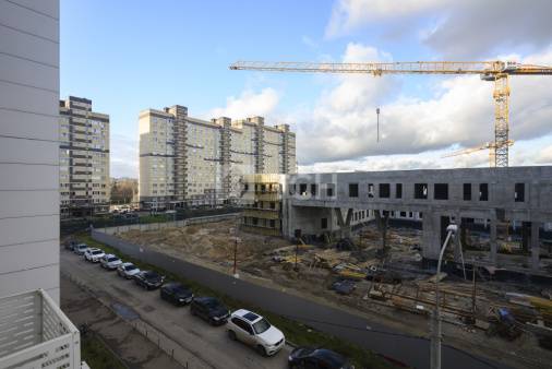 2-комн. квартира, посёлок городского типа Свердловский, улица Строителей, 3, #id1924697