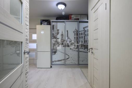 2-комн. квартира, посёлок городского типа Свердловский, Заречная улица, 3, #id1980858