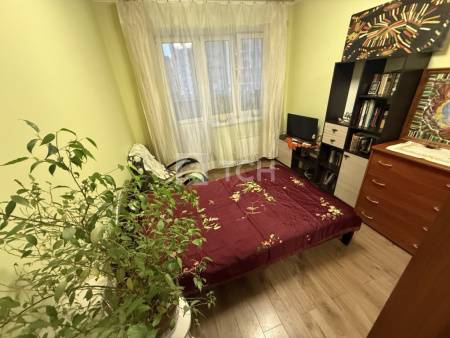 1-комн. квартира, посёлок городского типа Свердловский, улица Строителей, 20, #id1331664