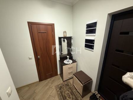 1-комн. квартира, посёлок городского типа Свердловский, улица Строителей, 20, #id1331664